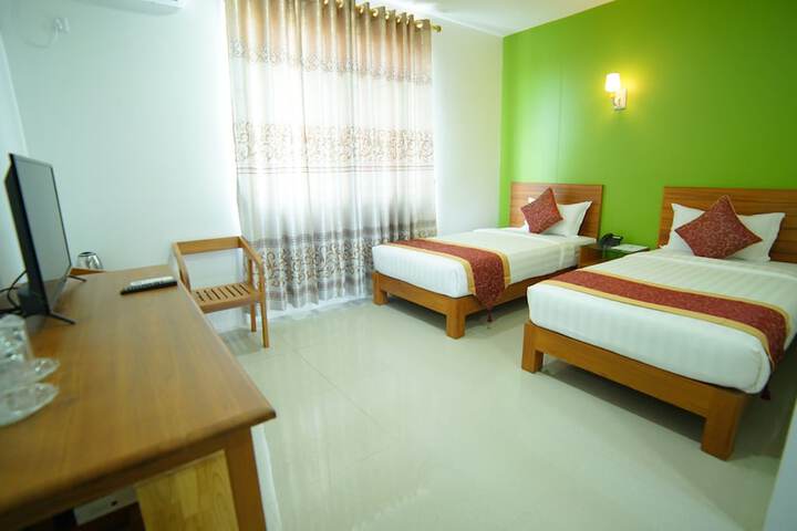 Room 9 of 21