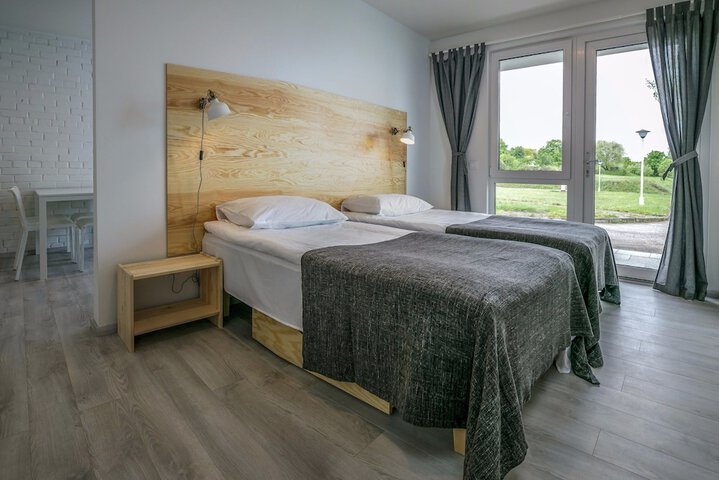 Room 8 of 24