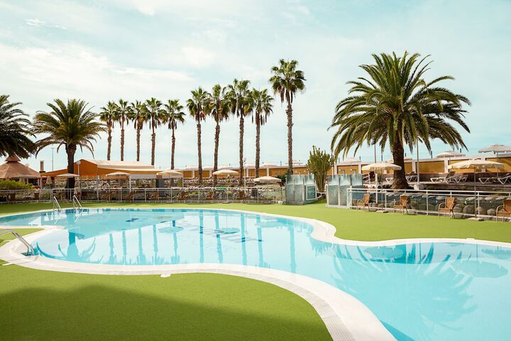 Pools & Facilities