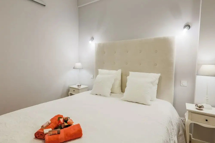 Room 5 of 15