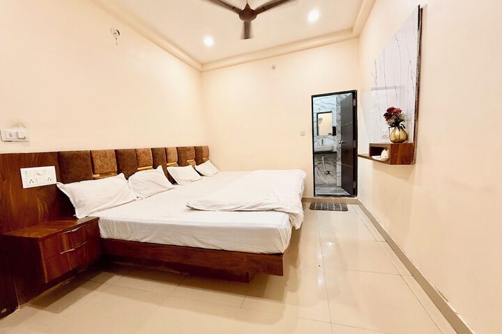 Prime Located Hotel F T Palace