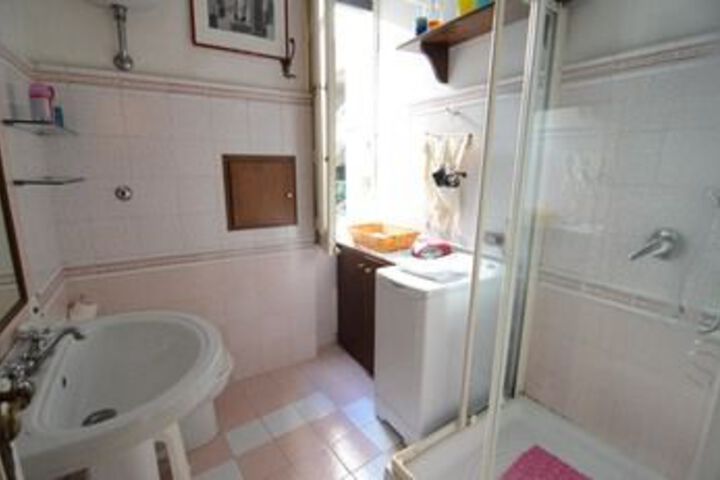 Room 2 of 55