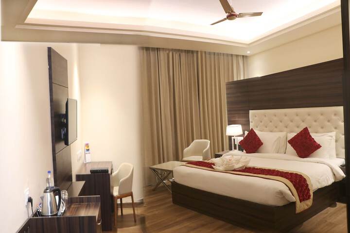 Room 15 of 47