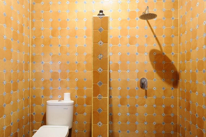 Room 68 of 82