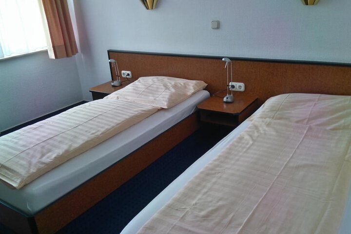 Room 14 of 38