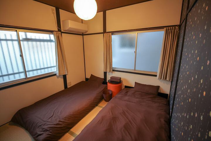 Room 3 of 17