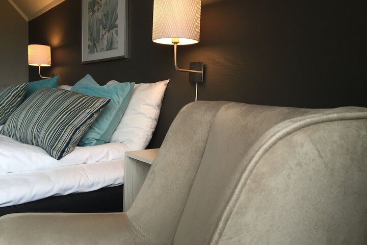 Room 9 of 38