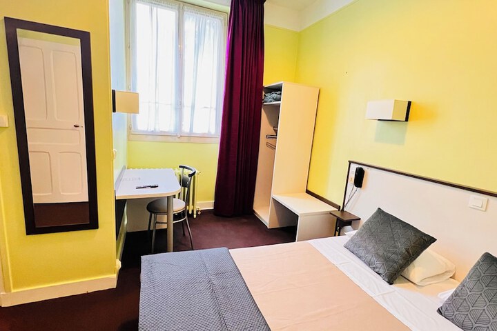 Room 9 of 45