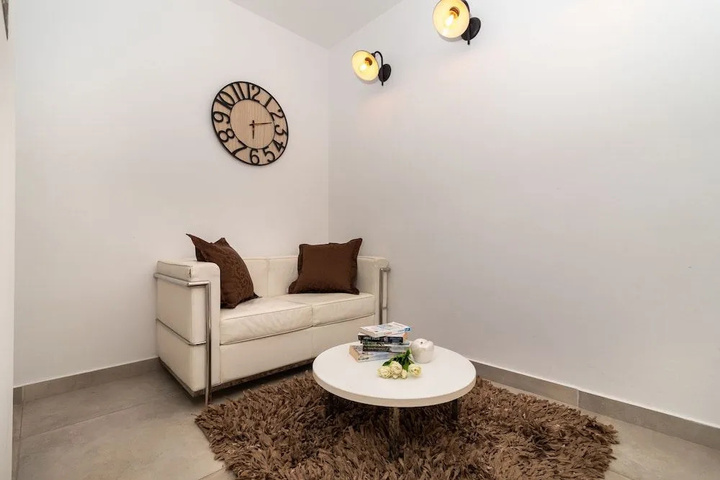 Room 3 of 18