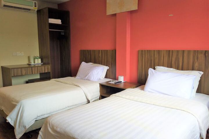 Room 4 of 21