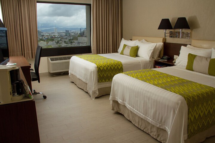 Room 6 of 72