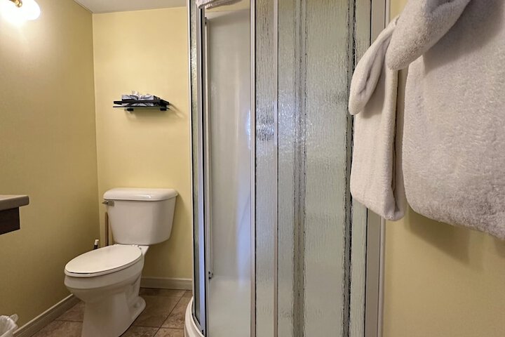 Room 106 of 144