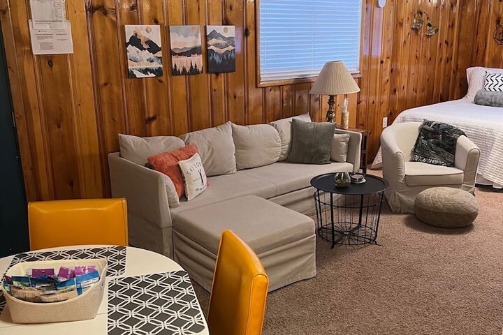 Room 27 of 236
