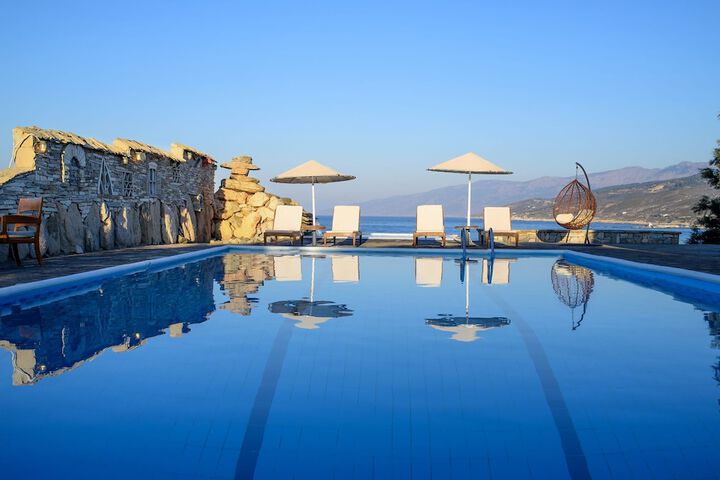 Pool Hotel