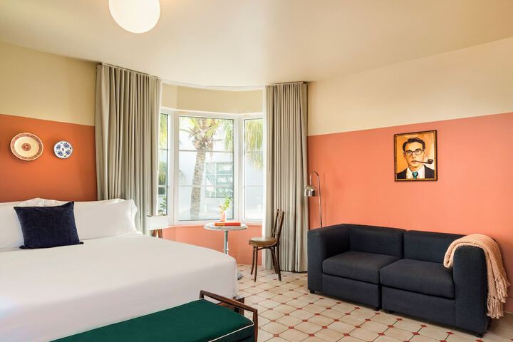 Room 18 of 46