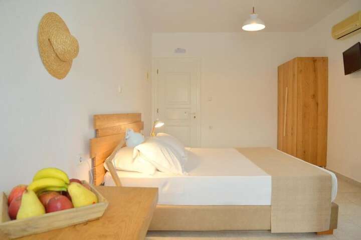 Room 16 of 34