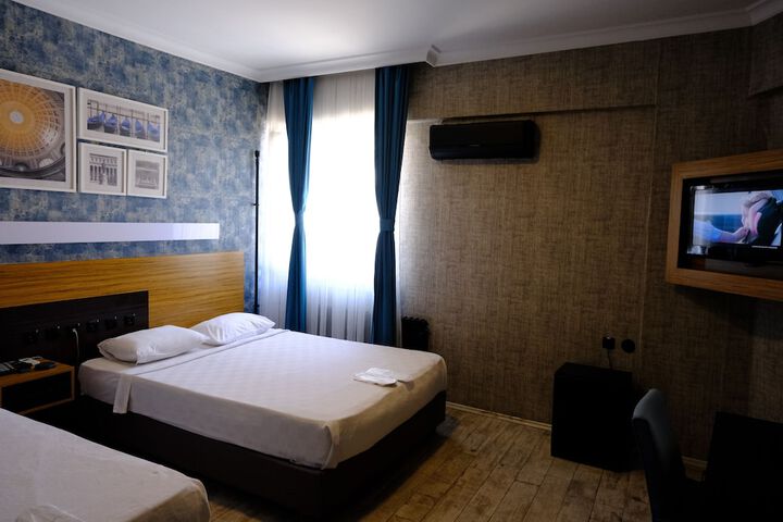 Room 27 of 50