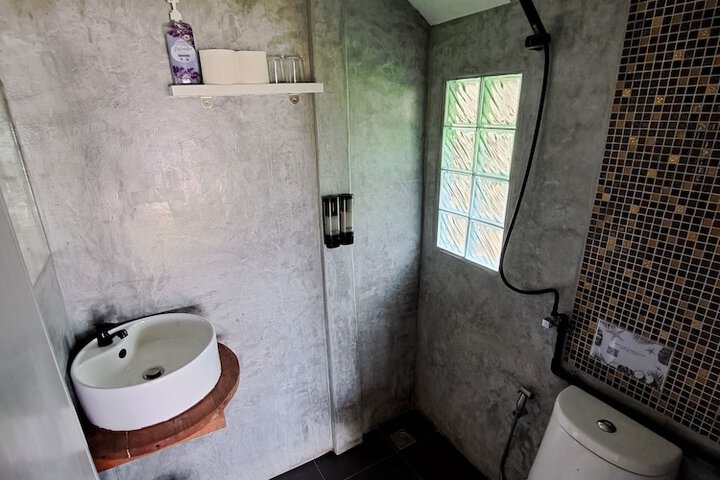 Room 62 of 98