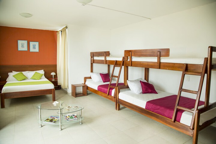 Room 7 of 27