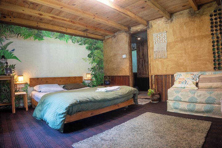 Room 2 of 30
