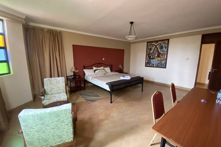 Room 2 of 28