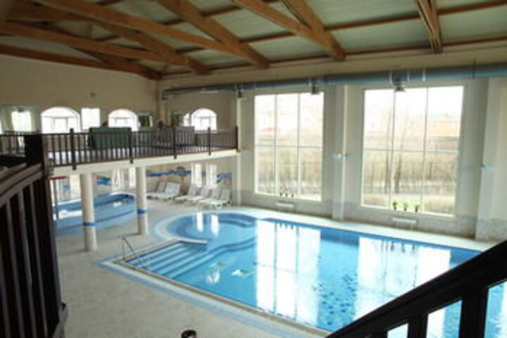 Pool Hotel