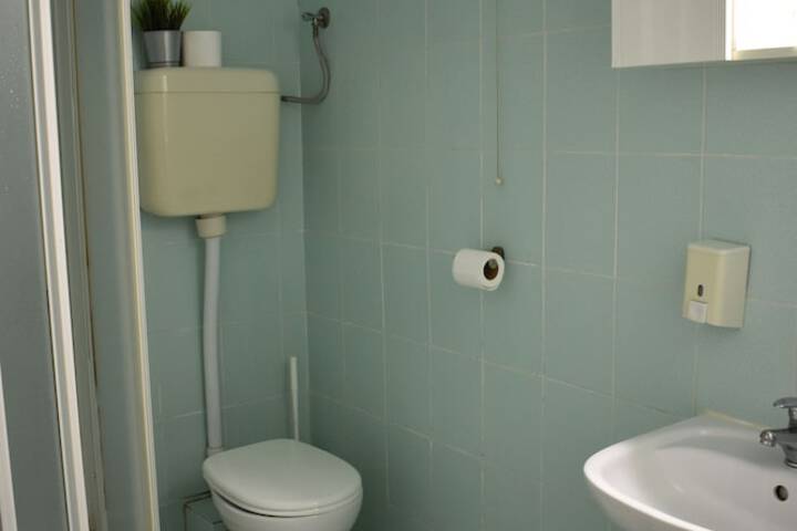 Room 50 of 92