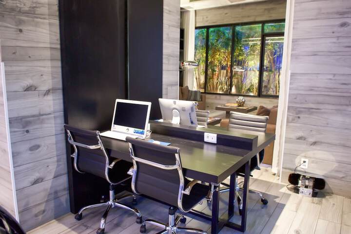 Business Center 106 of 110