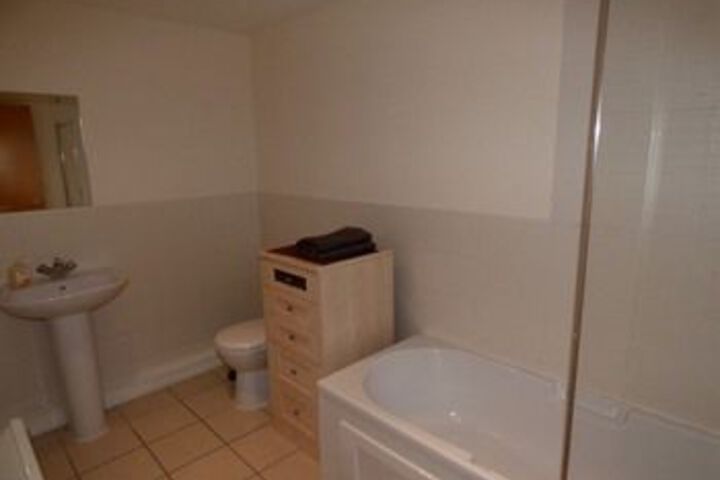 Room 4 of 19