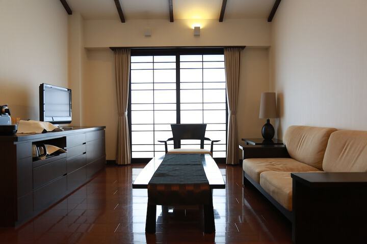 Room 22 of 50