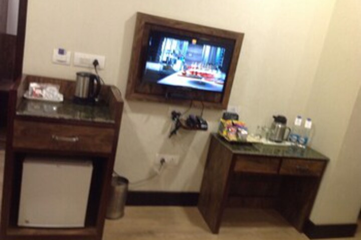 Room 12 of 26