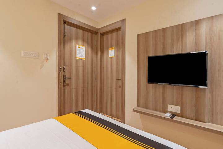 Room 6 of 31