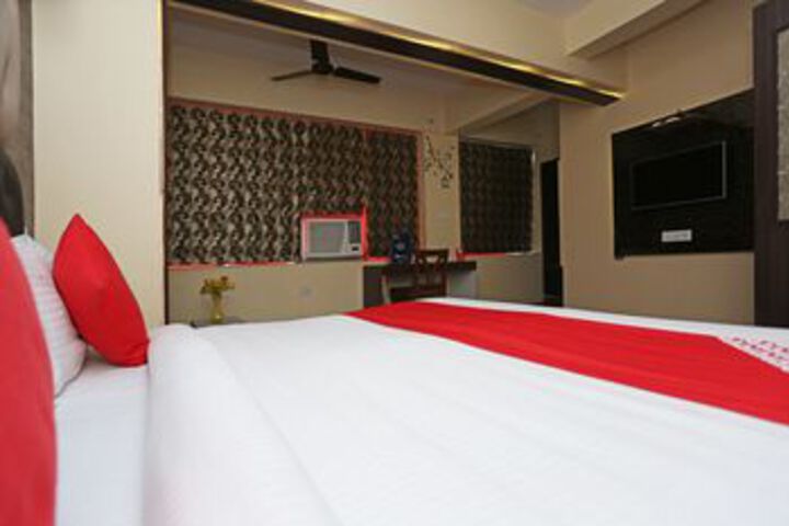 Room 16 of 34