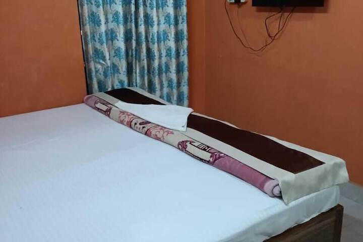 Room 14 of 27
