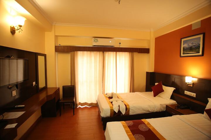 Room 27 of 71