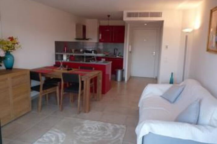 Room 26 of 32