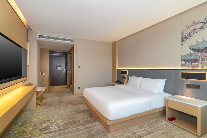 Room 18 of 86