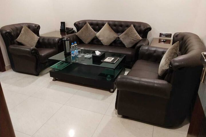 Room 15 of 36