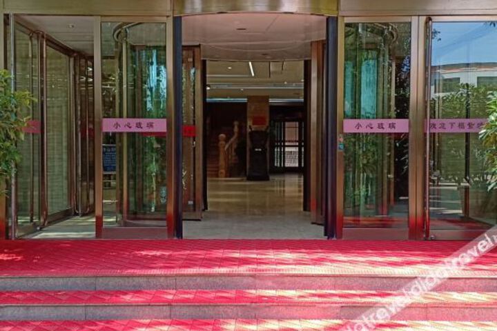 Hotel 6 of 44
