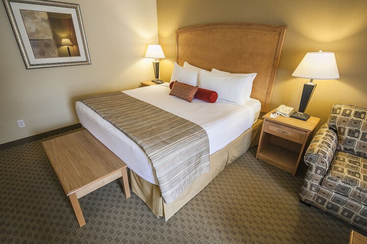 Room 6 of 30