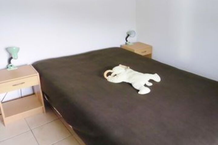 Room 9 of 26