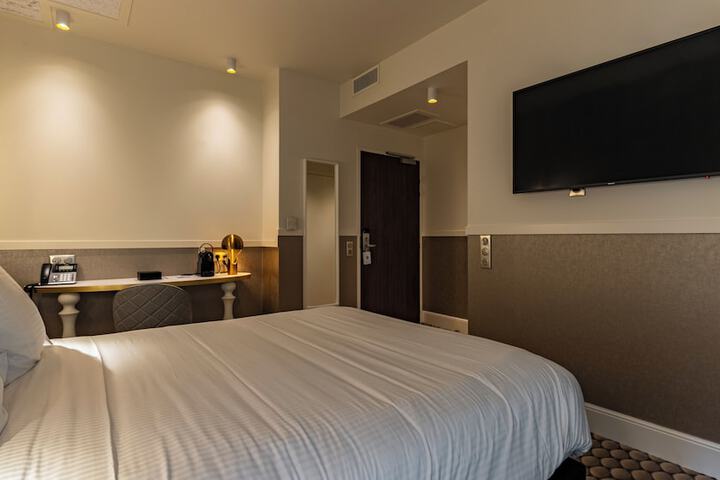 Room 21 of 47