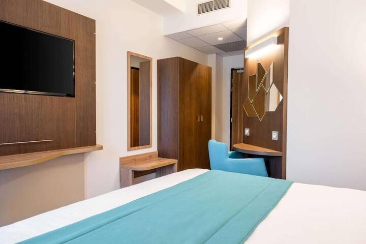 Room 12 of 41