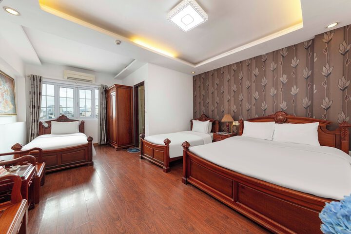 Room 52 of 86