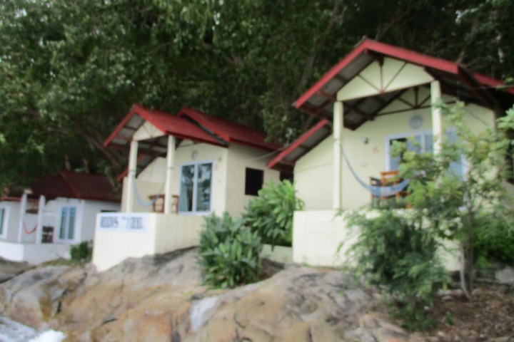 Room 9 of 35