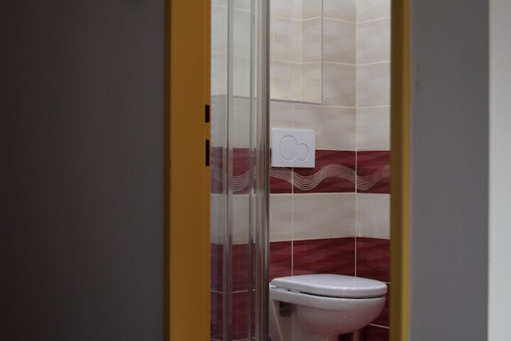 Room 47 of 90