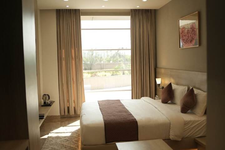 Room 5 of 60