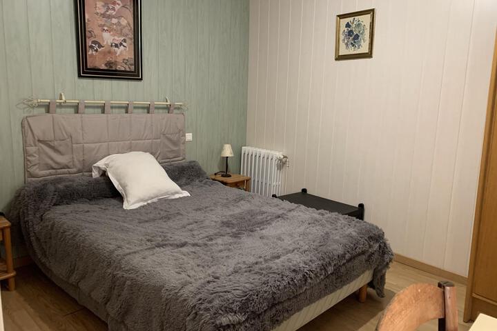Room 16 of 33