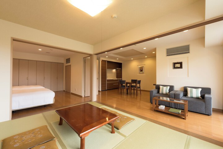 Room 16 of 43