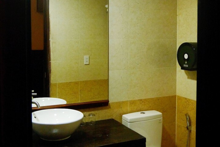 Room 30 of 50